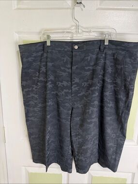 (2025) Peter Millar Men's Charcoal Camo Flat Front Shorts, Size: 44L